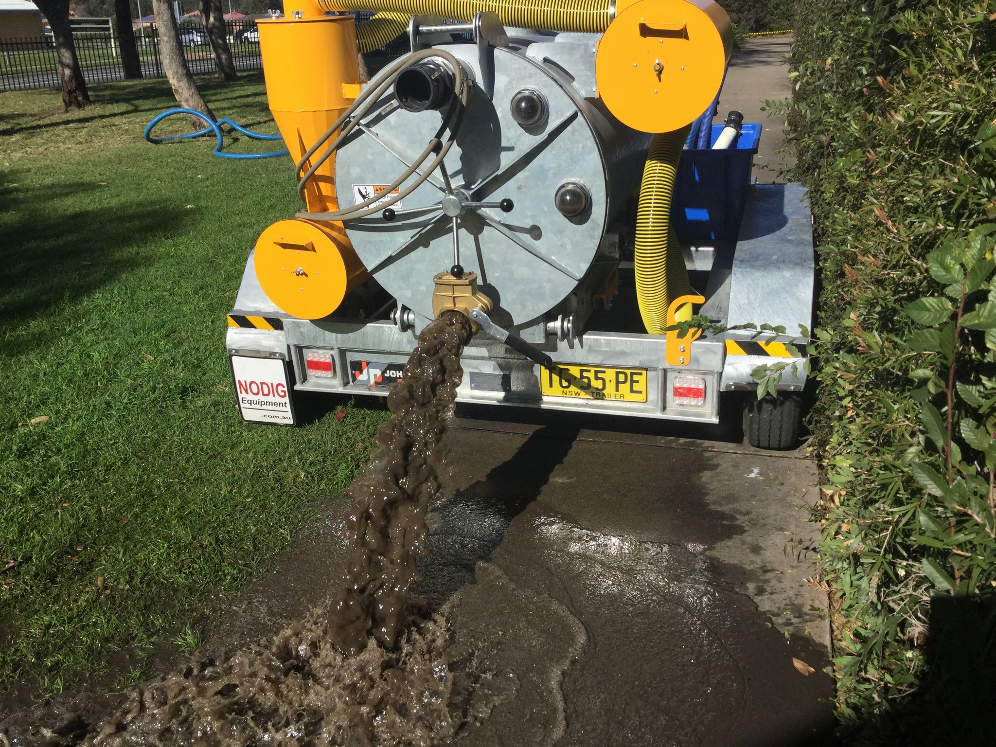 cleaning sludge in the bottom of a water tank cleaning sludge in the bottom of a water tank